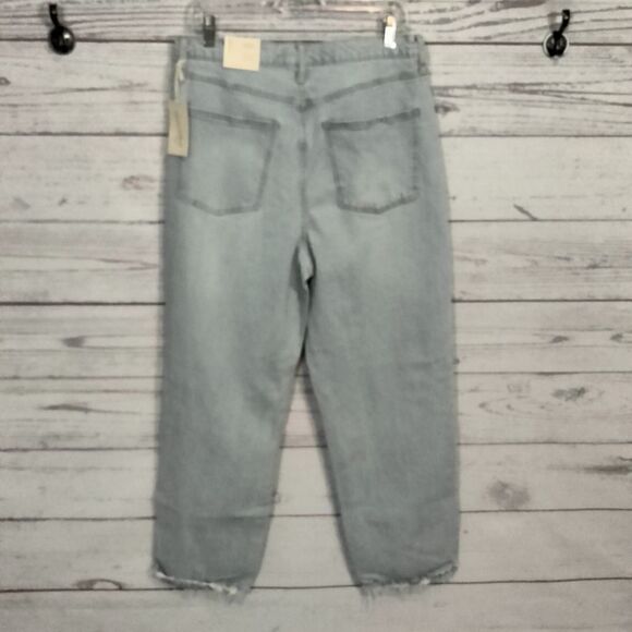 New Without tags: "Universal Thread" woman's jeans - Picture 3 of 9